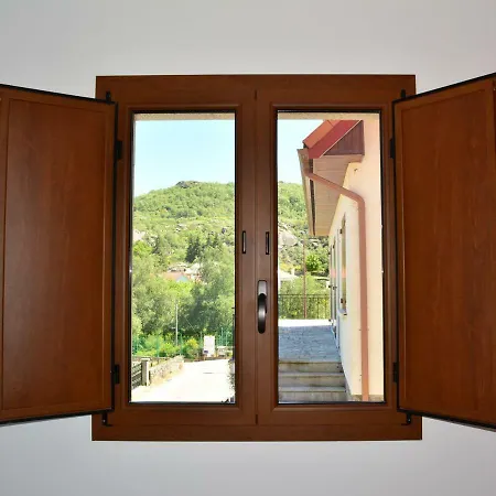 Just Natur Guesthouse Castro Laboreiro Exterior photo