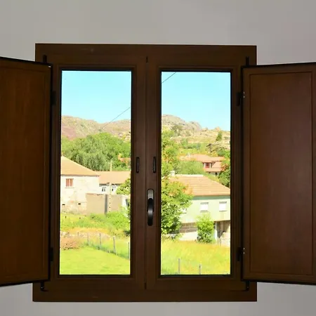Just Natur Guesthouse Castro Laboreiro Exterior photo